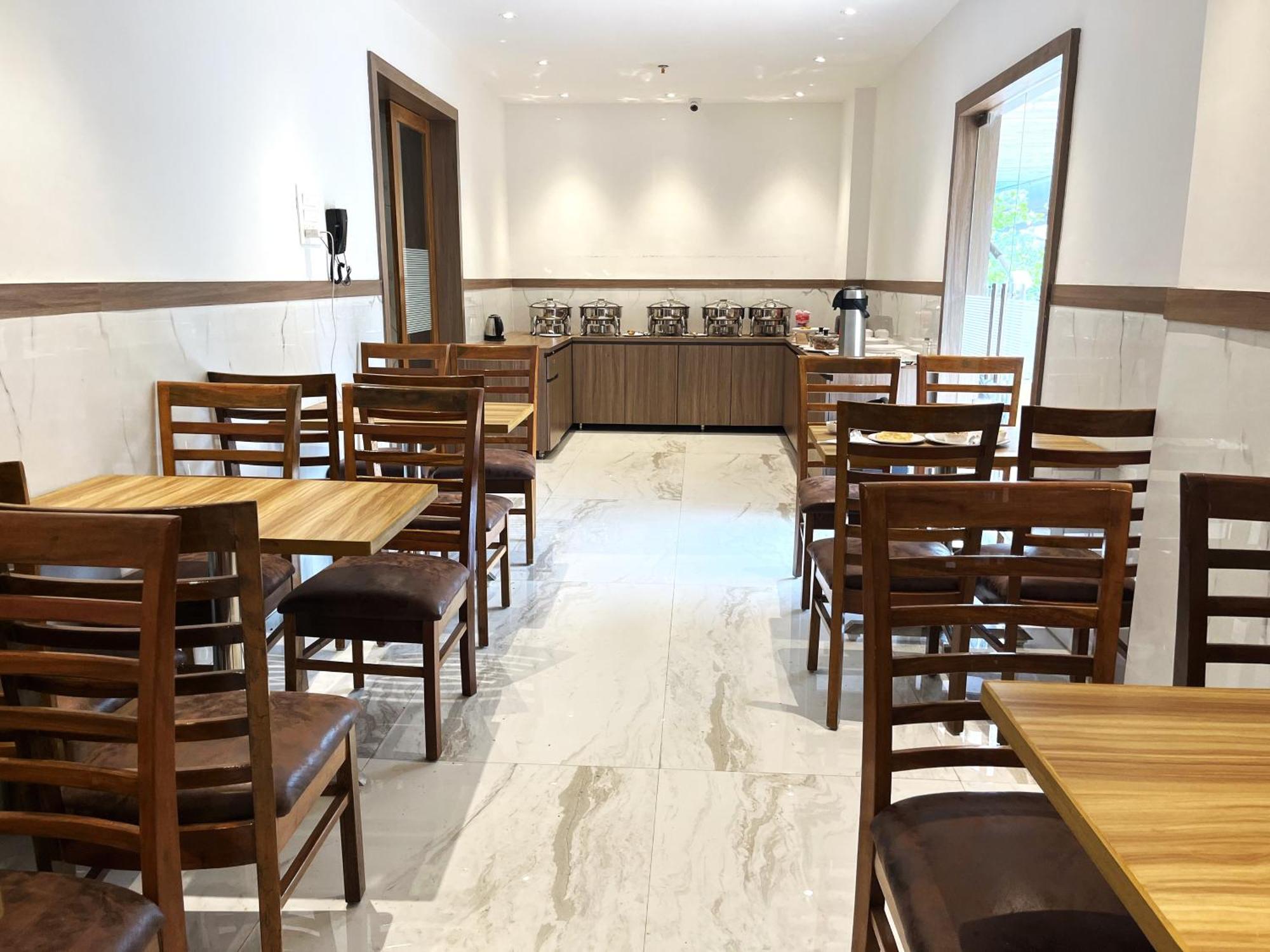 Glitz Hotels La Dahlia - Premium Thane Extérieur photo